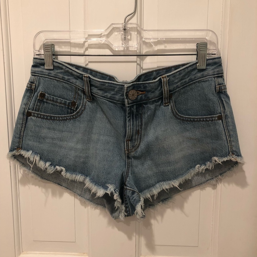 BDG Dolphin Low Rise shorts